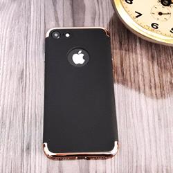 قاب گوشی موبایل iPhone 7 برند JOYROOM طرح یک رنگ مشکی طلایی